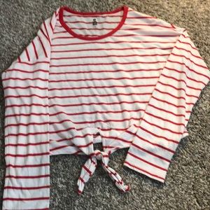 ✨white and red striped long sleeve crop top✨
